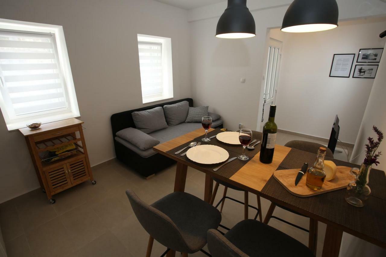 Apartmani Tri Bunje Tribalj المظهر الخارجي الصورة