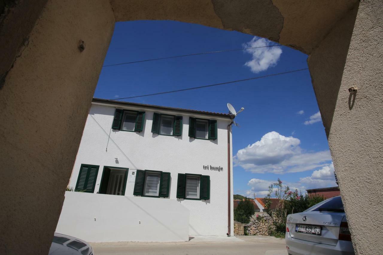 Apartmani Tri Bunje Tribalj المظهر الخارجي الصورة